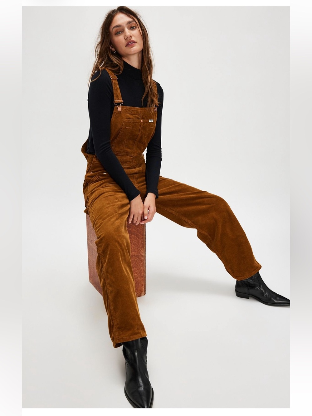 Wrangler x Free People Corduroy Overalls – Straight Leg Bib (Medium) - Brown